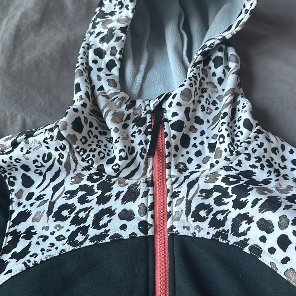 686 jacket - Picture 3 of 6